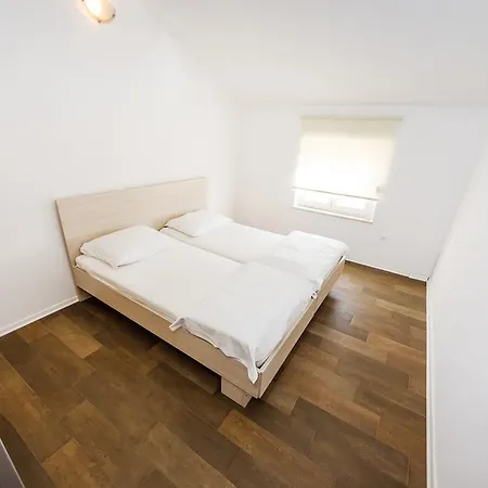 아파트 Apartmani Zelenika 자다르