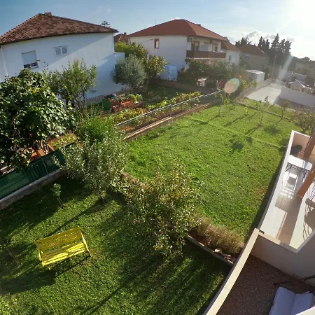 아파트 Apartmani Zelenika